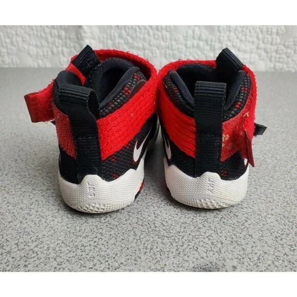 Nike Toddler Boy Size 5c - Picture 4 of 8